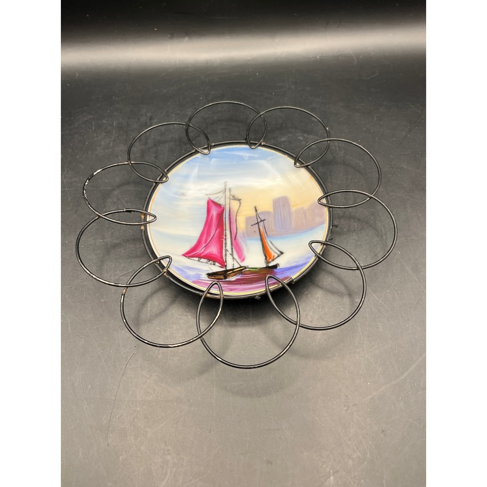 Vintage Japan Wall Decor Plates Metal Flower Frame Cottage Sailboat 7" Diameter - Picture 5 of 6